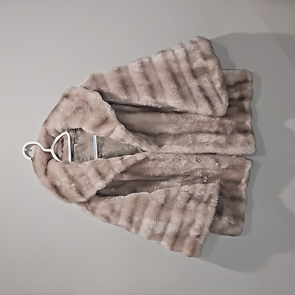 Sears fashions faux fur  jacket size m/l - Picture 2 of 7